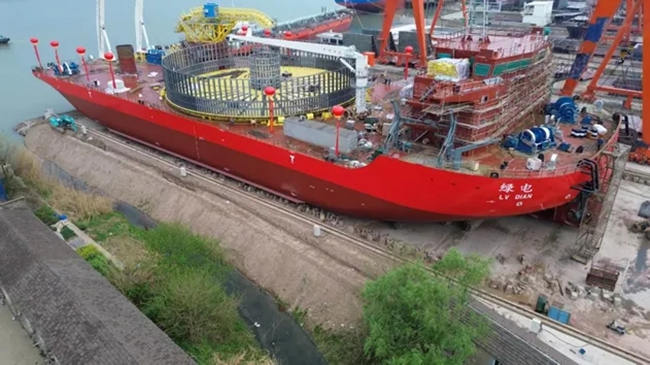 12000噸！國產最大載纜量鋪纜船“綠電”號成功下水