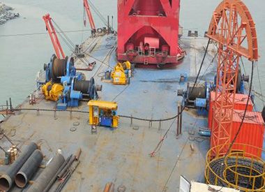 泉州（zhōu）石化碼頭（tóu）項目海纜鋪設（shè）項（xiàng）目（2014年（nián）--中石化（huà））