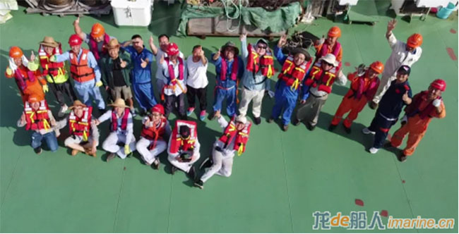 我國首例多模塊浮式（shì）平台連接器海上拆（chāi）裝試驗成功（gōng）