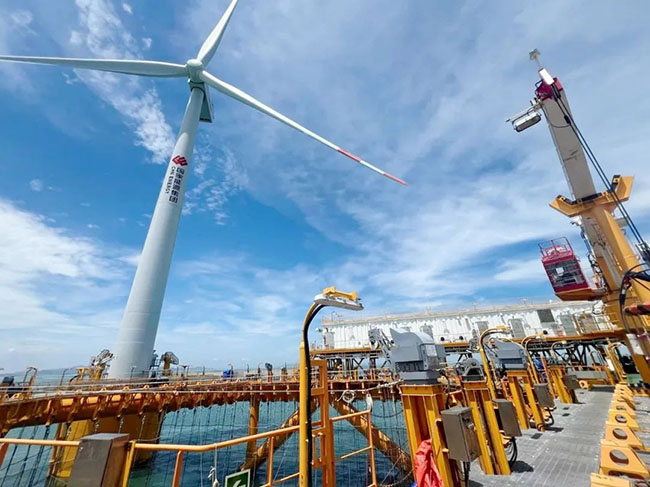 全球首座風漁融合浮式（shì）平台投產（chǎn）發電