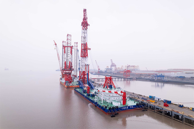 全球最大打樁船“二航長青”號順利交付