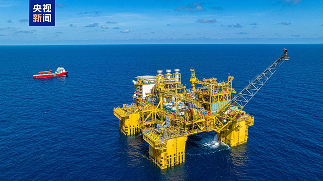 我國首（shǒu）個深水高壓氣田“深海一（yī）號”二期項目全麵投（tóu）產