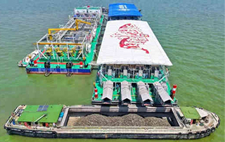 世界首創！振華重工建造的（de）“太湖之光”正式投用（yòng）